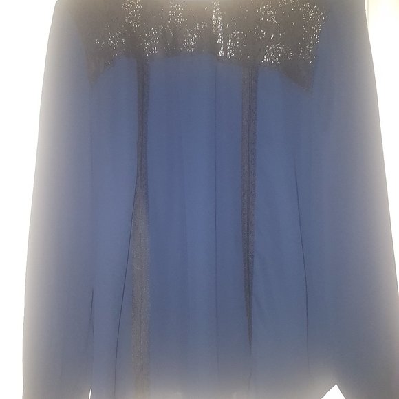 Blouse, Dark navy with a lace motif - Picture 10 of 11